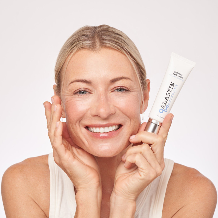 Ultra Light Moisturizer with TriHex Technology® | ALASTIN Skincare